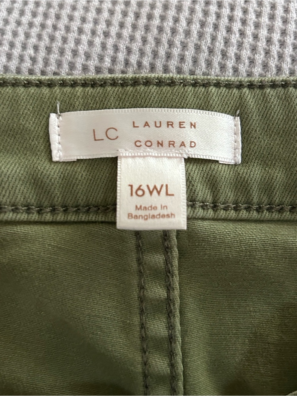 LC Lauren Conrad Olive Green Wide Leg Pants with Patch Pockets - Picture 3 of 3
